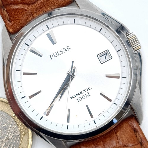 43 - A Pulsar Knetic wrist watch, with baton dial, second hand and date just. Also featuring a fitted bra... 