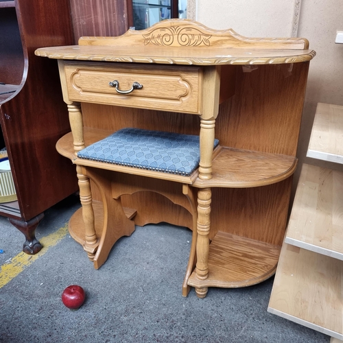 477 - A very nice hall table of neat proportions. With a carved gallery back, rope edge detailing, single ... 