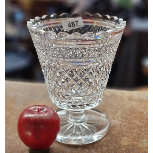 487 - A spectacular large and very heavy Waterford Crystal vase. A beautifully made and timeless piece, in... 