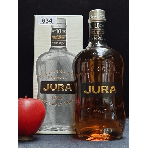 634 - A 70cl sealed bottle of Jura single malt Whisky, aged 10 years, in original presentation box. Retail... 