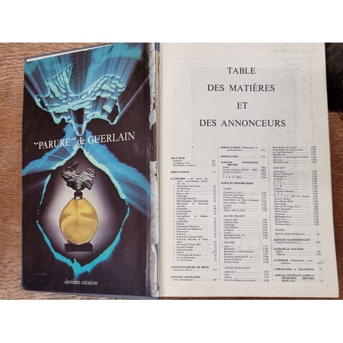 201 - A vintage hardback copy of the book Bottin Mondain 1979. 1856 pages with beautiful illustrations and... 