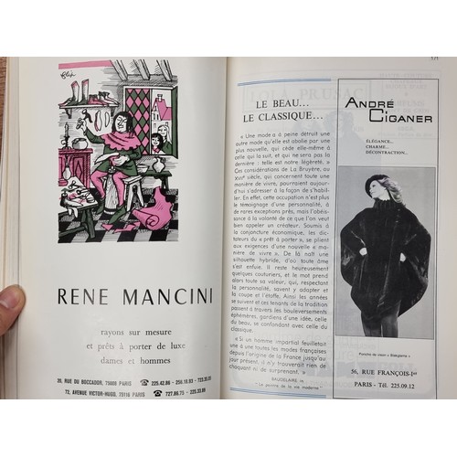 201 - A vintage hardback copy of the book Bottin Mondain 1979. 1856 pages with beautiful illustrations and... 