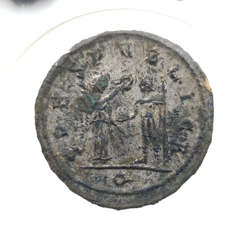 59 - A Tacitus Ant 275-6 AD in raised condition. Details as displayed.