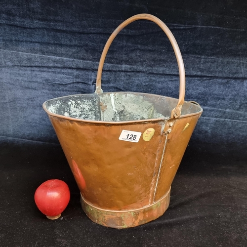 128 - A lovely example of an antique copper coal bucket with handle to side.