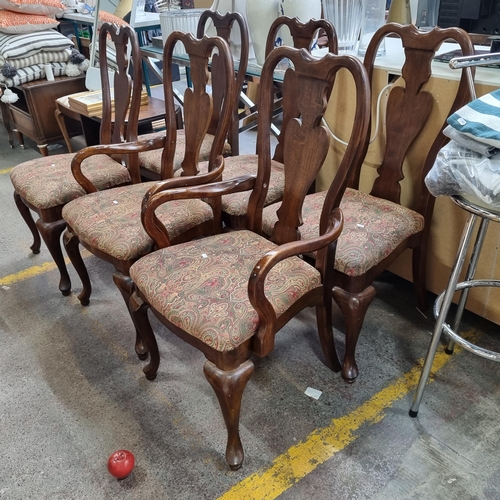 485 - A wonderful set of six antique Queen Anne style dining chairs, two of which are carvers. These piece... 