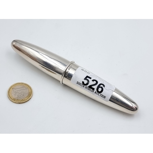 526 - A vintage sterling silver cigar holder. Hallmarked Birmingham, 1903. Length: 14cm. Weight: 27.05 gra... 