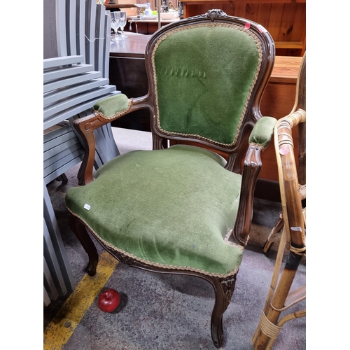 492 - A fabulous vintage mahogany hall chair with lovely carved foliate detail throughout, padded arm rest... 