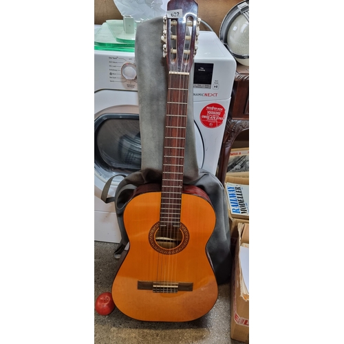 632 - Star Lot : A fabulous acoustic handcrafted guitar made by Tanglewood Guitar Company, model TW60. Sim... 