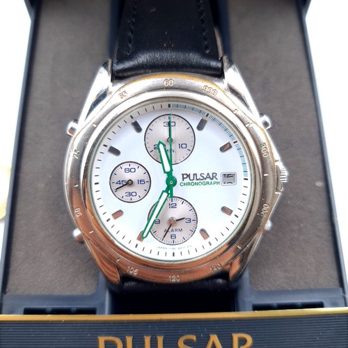 520 - A Pulsar chronograph wrist watch, featuring an analog type of the series S.Z. This example features ... 