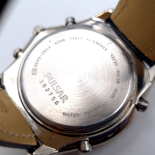 520 - A Pulsar chronograph wrist watch, featuring an analog type of the series S.Z. This example features ... 