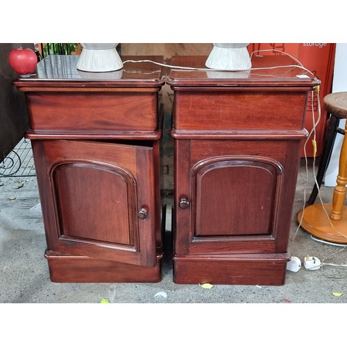 963 - Star Lot : A handsome pair of Solid red mahogany bedside lockers with cupboards to base revealing a ... 