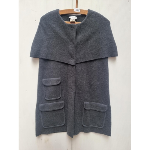 359 - A fabulous 100% merino wool ladies dress by Sonia Rykiel in a charcoal shade with an unusual cape-li... 