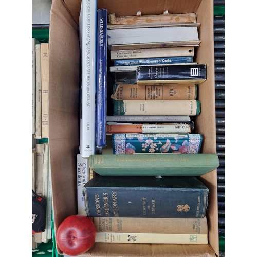 372 - A box containing a large collection of books of gardening interest including 'Johnson's Gardeners Di... 