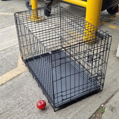 908 - A good quality Feandrea foldable dog crate, with a durable black metal wire frame and a smooth, rust... 