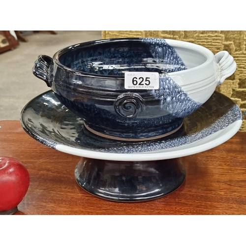 625 - Two gorgeous hand made pieces of serving ware by Irish craftsman Paul Maloney. Comprising of a large... 