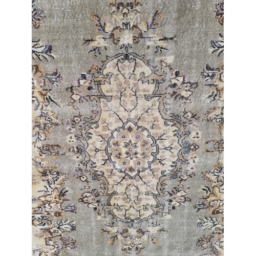 880 - Star Lot : A nice large, Vintage  hand made Handnotted Turkish wool on Cotton rug in shades of fawn,... 