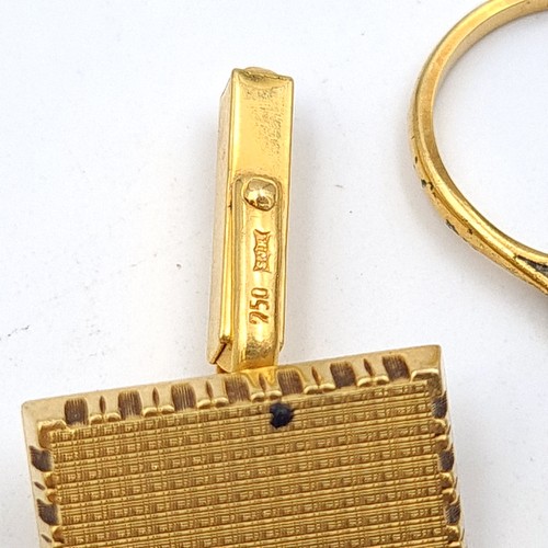 24 - Four scrap 18 carat gold items, with an excellent weight of 15.87 grams. Hallmarked.