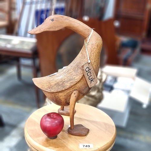 727 - A charming solid wood sculpture of a duck named 'Veronica' from the DCUK The Duck Company.