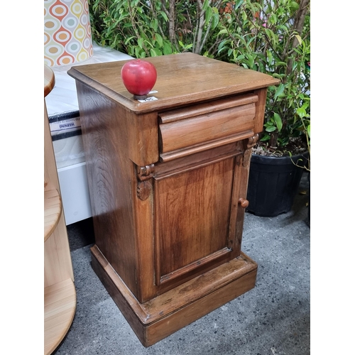 795 - A very handsome Victorian mahogany  bedside locker with cupboard to base and concealed drawer, enhan... 