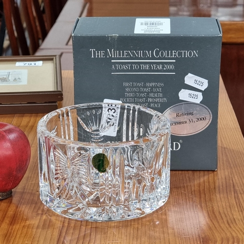 803 - A gorgeous Waterford Crystal bowl from The Millennium Collection. In very good condition, retaining ... 