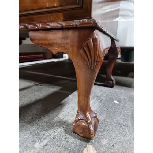 789 - Star lot : A beautiful vintage bureau bookcase, very well executed with dentil cornicing leads to do... 