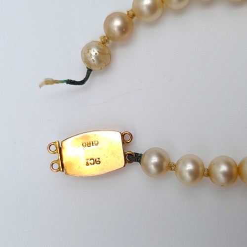 24 - Two wrap around vintage pearl necklaces, the first is a fabulous example with a length of 130cm. Tog... 