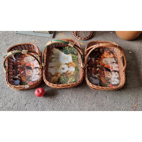 939 - Three vintage woven wicker baskets with bases displaying images of kittens.  Super new from a wicker... 