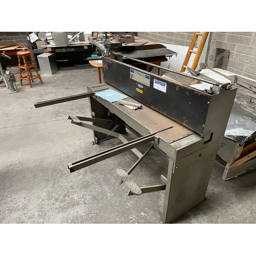 969 - Star lot : Four foot, foot operated bench Guillotine In good working order. Items from this vendor t... 