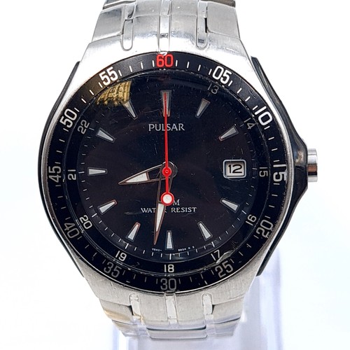 565 - A handsome example of a gentleman's Pulsar NPWA01 analogue wrist watch, set with a black face, lumin... 