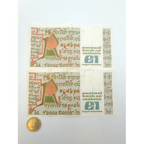 12 - Two £1 B Series consecutive banknotes with serial numbers: CJK100121-2. Dating from 17.7.1989.