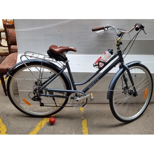 429 - Star Lot : A highly sought after stylish ladies CT bicycle by Irish brand SONA. Designed in the 6061... 