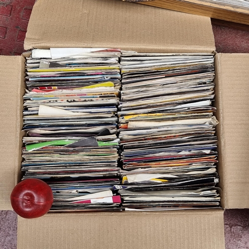 622 - A huge collection of approximately 120 vinyl singles from the 1970s / 1980s mostly rock and pop. Unc... 