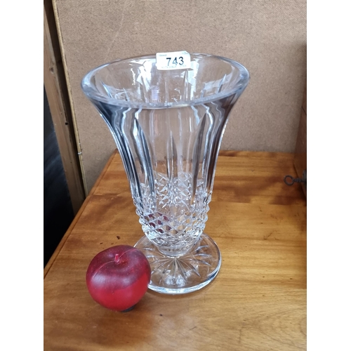 743 - A pretty example of a Waterford Crystal vase in the Lismore pattern. With acid mark and in very good... 