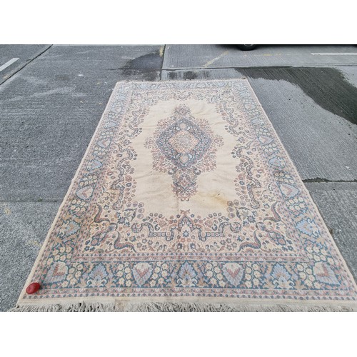 781 - A beautiful, very large 100% virgin wool carpet. A very elegant piece with a profuse pattern in mute... 