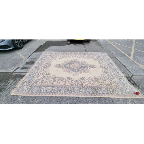 781 - A beautiful, very large 100% virgin wool carpet. A very elegant piece with a profuse pattern in mute... 