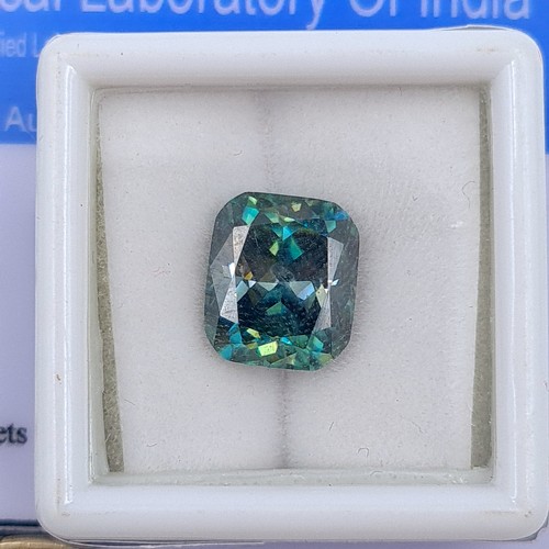 55 - A super cut certified Blue Moissanite stone, of high refraction and a weight of 4.06 carats. This ge... 