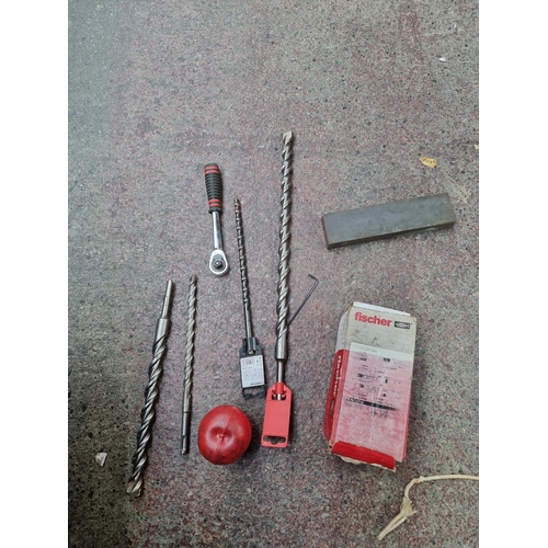 435 - A selection of masonry drill bits. Some very large for drilling through thick stone walls. Also a bo... 