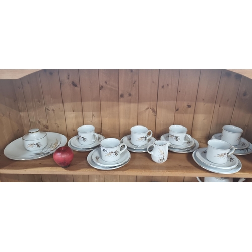 499 - A 21 piece German made vintage tea set from Winterling in the comprising of teacups, saucers, side p... 