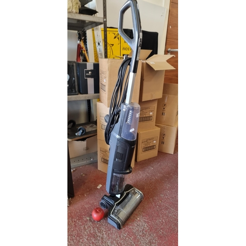 711 - A SilverCrest wet & dry free standing vacuum cleaner, model: SHBR 560 A1.