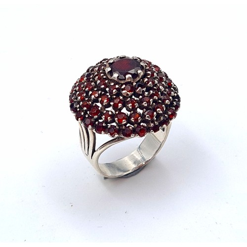 539 - A fabulous antique Bohemian large  Garnet stone cluster ring. Hallmarked silver. Ring size: R. Weigh... 