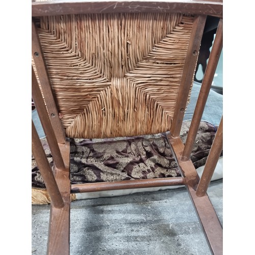 619 - Six charming ladderback dining chairs with woven sugan seats. These are in lovely condition and are ... 