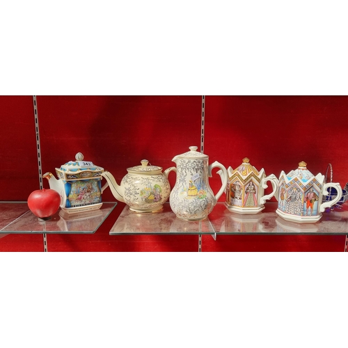 343 - A selection of five vintage Sadler coffee and tea pots including one relating to William Shakespeare... 