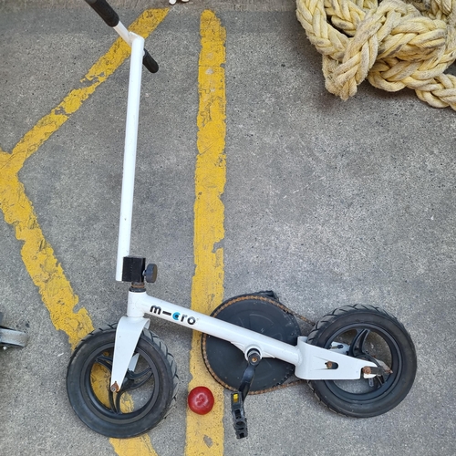 389 - Star Lot - A very useful Micro Pedalflow Folding Bike Scooter. Pedals like a bike, runs like a scoot... 