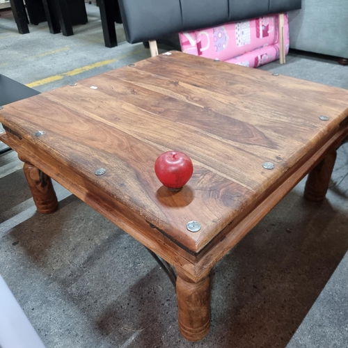 775 - A handsome large high quality coffee table with stud reinforcement detail and turned wood legs. Mm: ... 