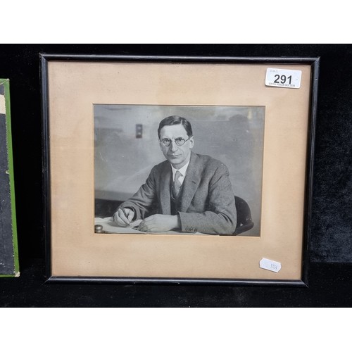 291 - Three vintage items including two photographs of Eamonn De Valera including one in his Irish militar... 