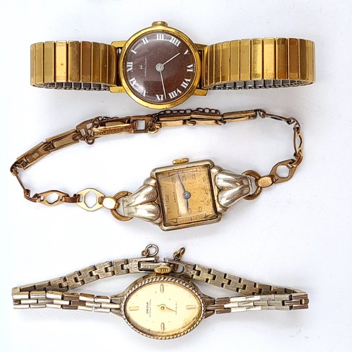 537 - A collection of antique and vintage jewellery, consisting of three wind up watches, five brooches (p... 