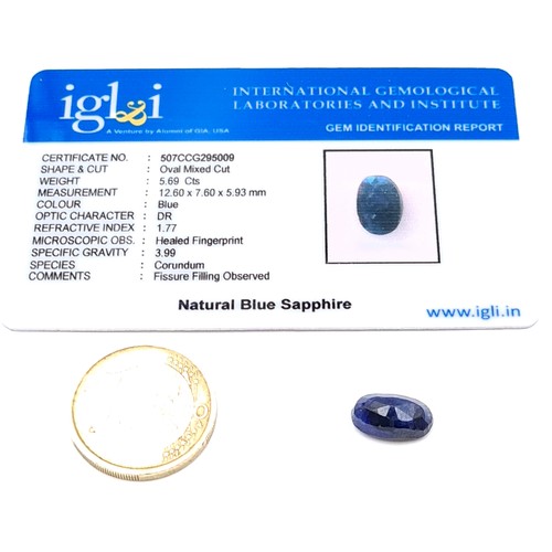 437 - An excellent collection of two natural Blue Sapphire stones, both of oval mixed cut and comprising o... 