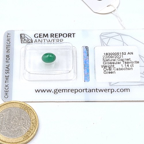 847 - Two certified gem stones, including a pretty natural Peridot of 3.1 carats. Together with a fabulous... 