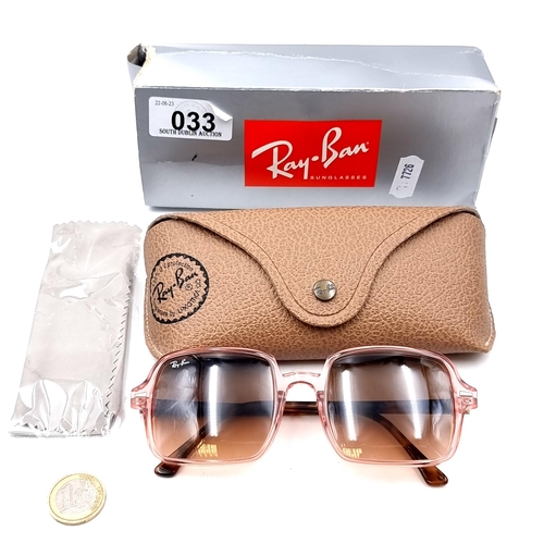 33 - An exciting and genuine pair of original Ray-Ban's sunglasses, of the 1973 II style. Model number: R... 