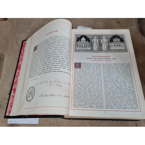 929 - A hardback antique book titled ''Missale Romanum: Ex Decreto Sacrosancti Concilii Tridentini''. Publ... 